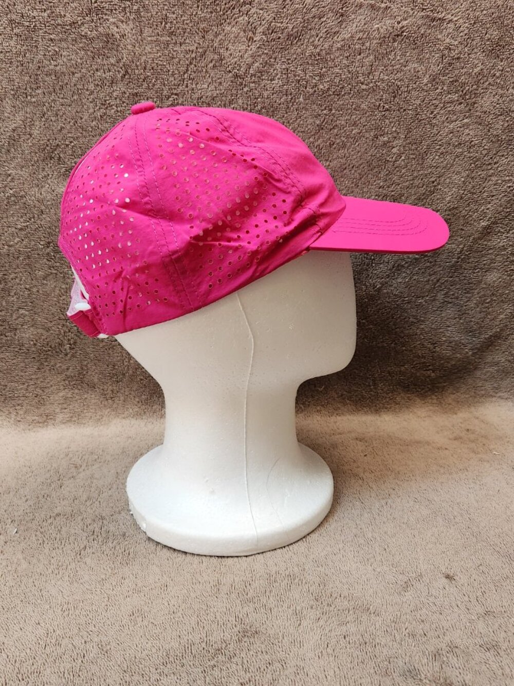 HELLO KITTY Women's Pink Mesh Baseball Cap with Ponytail Hole - NEW NWOT - Picture 6 of 6